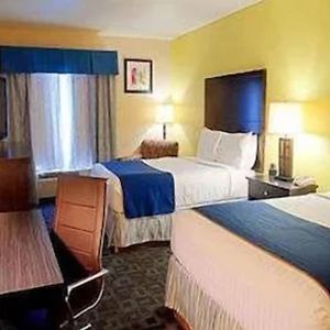 Queen Room Two Queen Beds Disability Access Non-Smoking